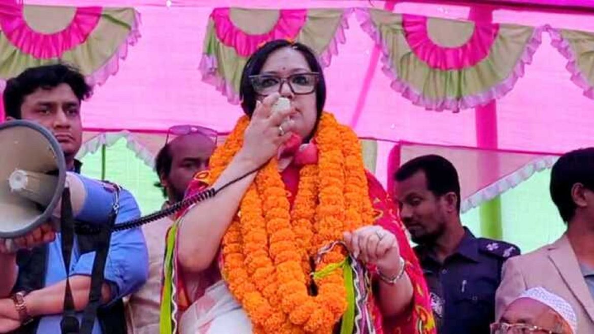 দল থেকে ফোন করে বলে ‘মন্ত্রিত্ব দেব, আসন ছেড়ে দিন’ : রুমিন ফারহানা